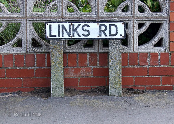 Links-Road
