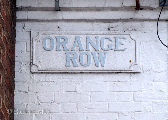 Orange-Row