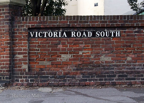 Victoria-Road-South