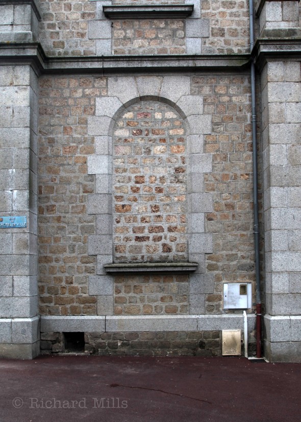 Bricked window, church of Villedieu-les-Poêles